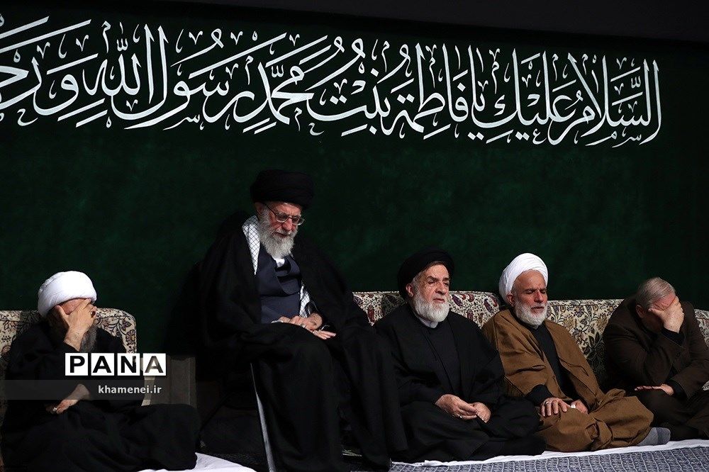 اولین شب عزاداری فاطمیه‌ با حضور رهبر معظم انقلاب