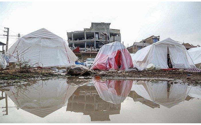 نماینده مردم کرمانشاه:  با گذشت 100 روز از زلزله کرمانشاه 2 هزار مستأجر هنوز کانکس ندارند