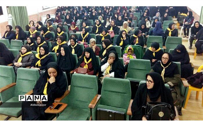 زنان به قدرت نهفته در وجودشان ایمان داشته باشند