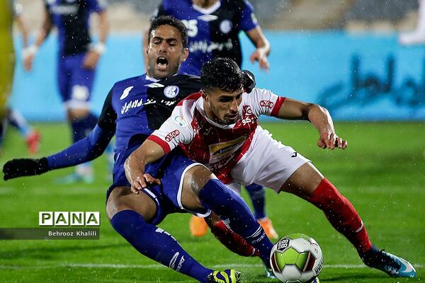 دیدار تیم‌های  پرسپولیس تهران  و  استقلال خوزستان