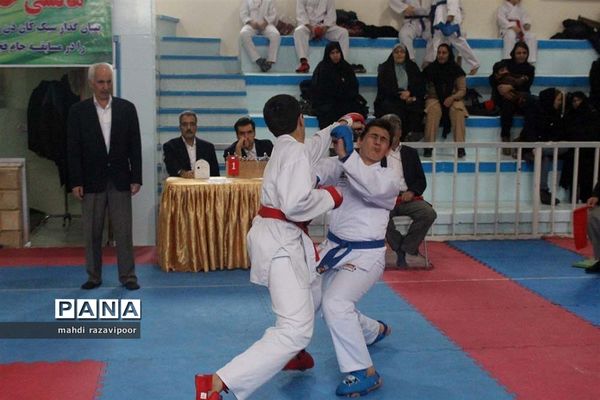 مسابقات کاراته «جام فجر» در آذربایجان شرقی