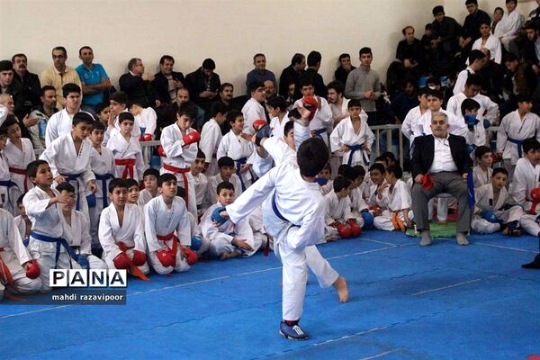 مسابقات کاراته «جام فجر» در آذربایجان شرقی