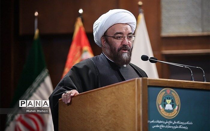 رئیس سازمان پژوهش و برنامه‌ریزی آموزشی: نباید گنجینه ارزشمند دفاع مقدس را خام‌فروشی کنیم