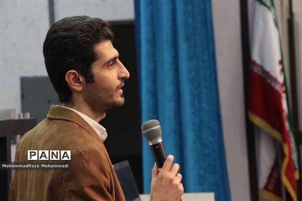 مسابقات ساخت سازه های ماکارونی استان البرز