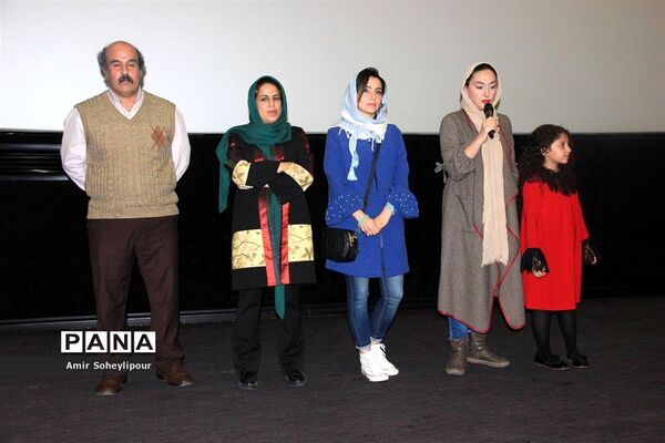 اکران عمومی فیلم سینمائی «مادری»