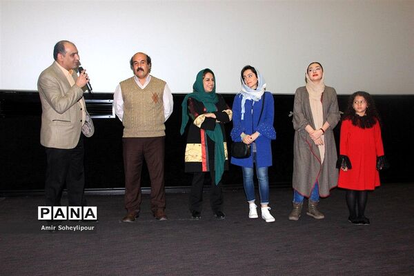 اکران عمومی فیلم سینمائی «مادری»