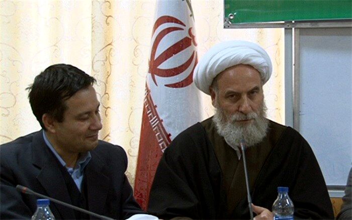 امام جمعه  هریس: مجمع مشورتی توسعه مشارکت‌جویی دولت برای نیل به توسعه است