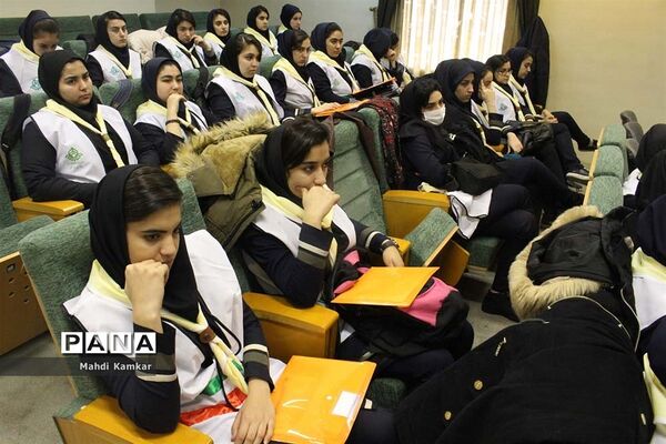 بازدید دانش آموزان پیشتاز آذربایجان شرقی از سازمان تامین اجتماعی