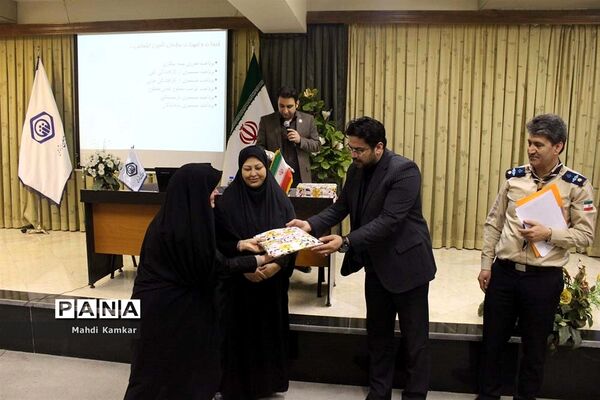 بازدید دانش آموزان پیشتاز آذربایجان شرقی از سازمان تامین اجتماعی