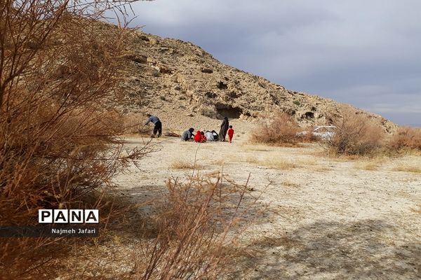 طبیعت گردی در روستای چاه سبز حاجی آباد