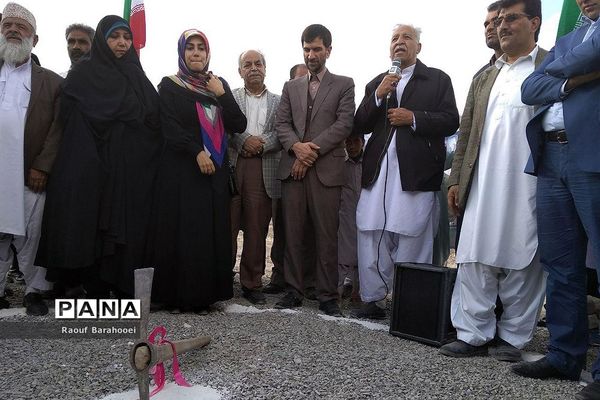 کلنگ زنی مدرسه 12 کلاسه شهدای ایران خودرو  در منطقه لار ناحیه یک زاهدان