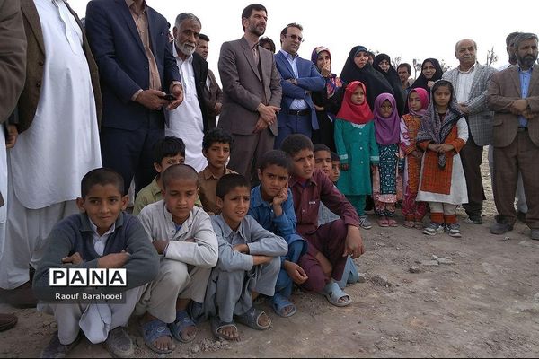 کلنگ زنی مدرسه 12 کلاسه شهدای ایران خودرو  در منطقه لار ناحیه یک زاهدان