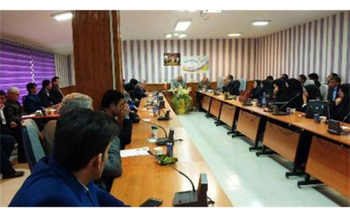 خانواده ها را شریک، همراه و همفکر آموزش و پرورش در اجرای برنامه ها می دانیم