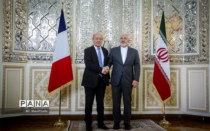 ظریف پس از دیدار با لودریان: برای دفاع از توافق هسته‌ای حرف زدن صرف کافی نیست