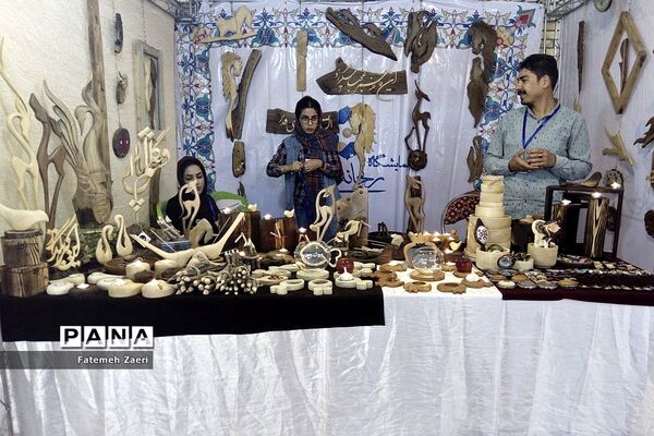 دومین نمایشگاه صنایع دستی ریحانه النبی  در شهرستان مهر استان فارس
