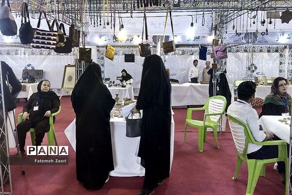 دومین نمایشگاه صنایع دستی ریحانه النبی  در شهرستان مهر استان فارس