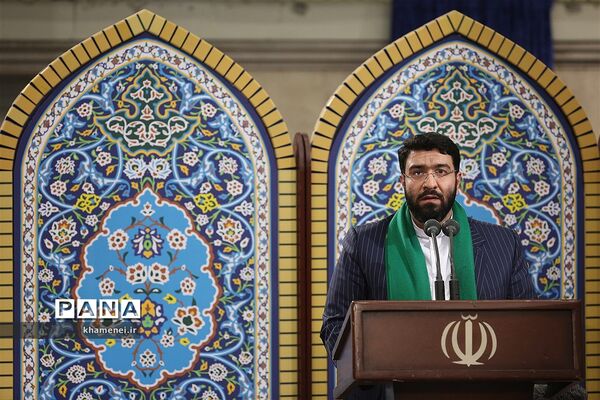 دیدار مداحان اهل‌بیت علیهم‌السلام با مقام معظم رهبری