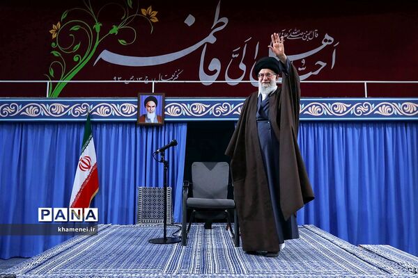 دیدار مداحان اهل‌بیت علیهم‌السلام با مقام معظم رهبری