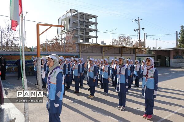 مراسم سپاس مربی در دبیرستان پیرایش نیشابور