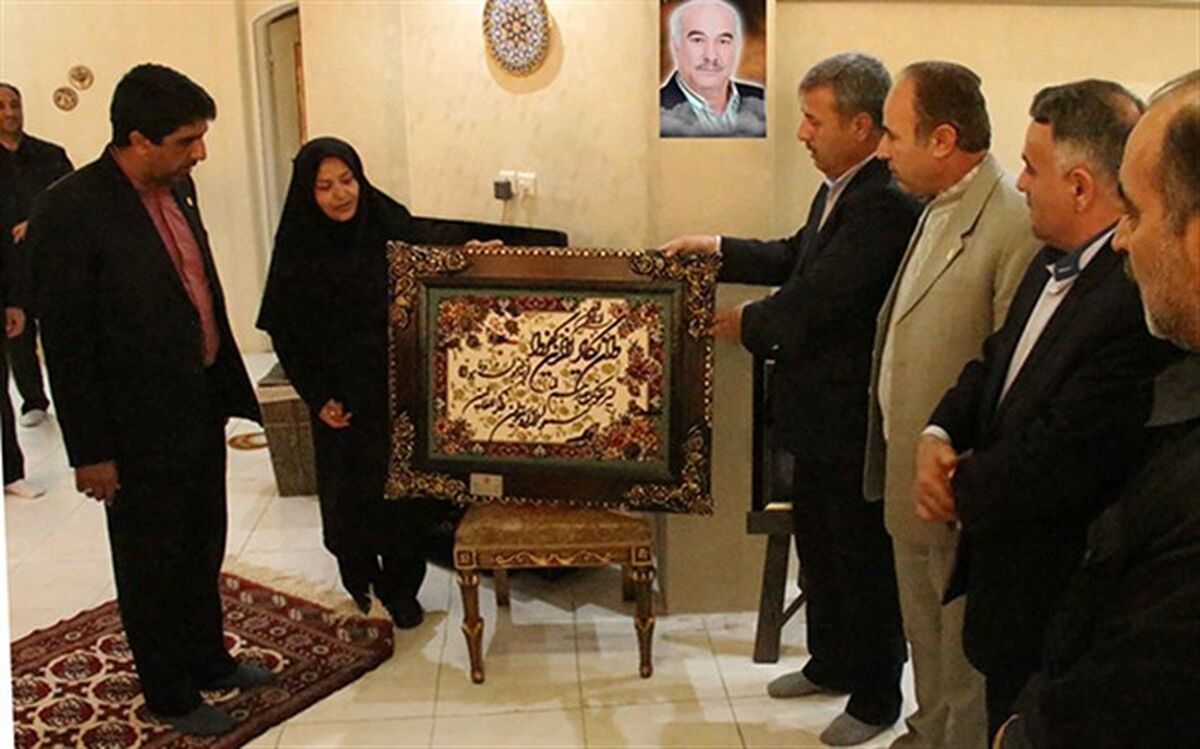 دیدار مسئولان استانی آموزش و پرورش با خانواده "شهید بنی اردلان"