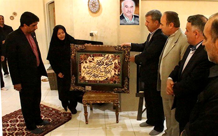 دیدار مسئولان استانی آموزش و پرورش با خانواده "شهید بنی اردلان"