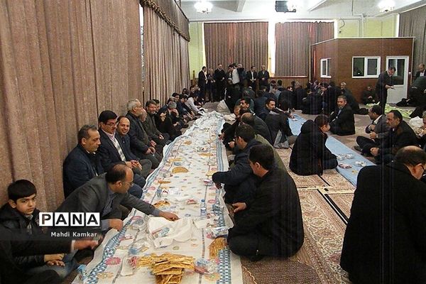 همایش پیاده روی میثاق با شهیدان به مناسبت هفته امور تربیتی در تبریز