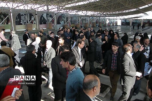 همایش پیاده روی میثاق با شهیدان به مناسبت هفته امور تربیتی در تبریز