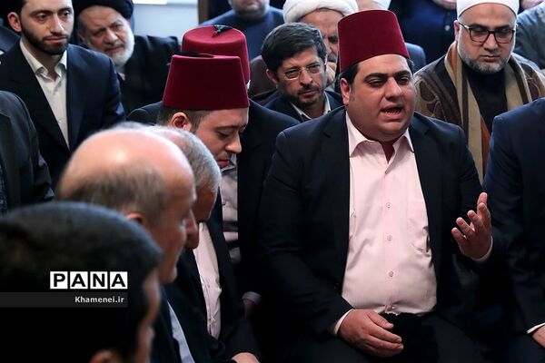 دیدار وزیر اوقاف و جمعی از علمای سوریه با مقام معظم رهبری