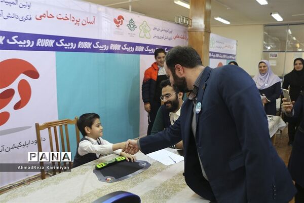 بازدید قائم مقام سازمان دانش‌آموزی از المپیاد ملی رویش