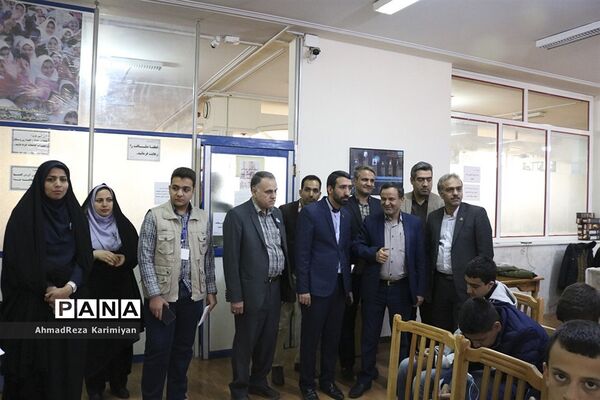 بازدید قائم مقام سازمان دانش‌آموزی از المپیاد ملی رویش