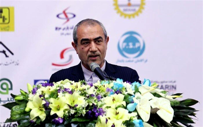استاندار آذربایجان شرقی: نوسازی ناوگان حمل‌ونقل عمومی فرصت بسیار خوبی برای رونق صنایع قطعه‌سازی و خودروسازی است