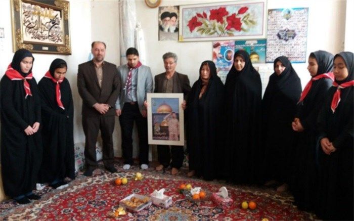 دیداربا خانواده شهید مدافع حرم  در منطقه جواد آباد