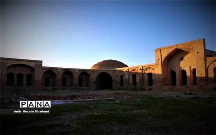 در صنعت توریسم رفتار میزبان برای جذب گردشگر جایگاه ویژه‌ای دارد
