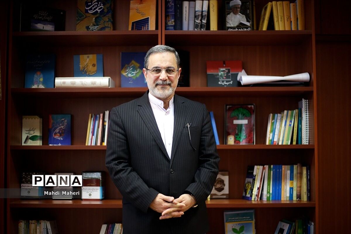 بطحایی: ایجاد نشاط و مهارت آموزی دانش‌آموزان مطالبات رئیس‌جمهوری از بنده است/ مطالعه اشعار سهراب سپهری را به نسل جدید توصیه می‌کنم