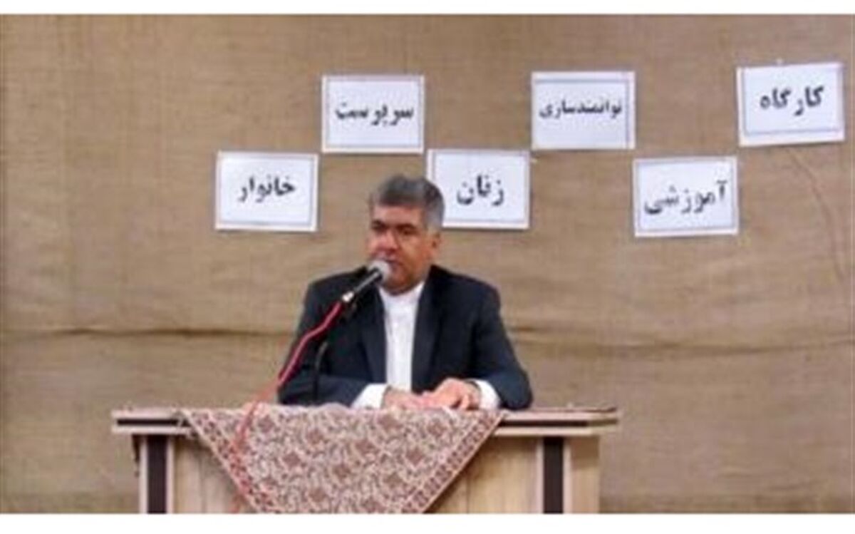 فرماندار قرچک: نیمی از مشاغل و مدیریت های جامعه باید در دست بانوان باشد