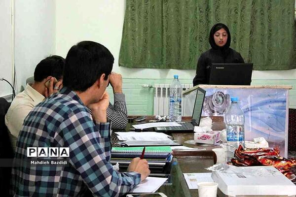 داوری جشنواره خوارزمی در دبیرستان تزکیه