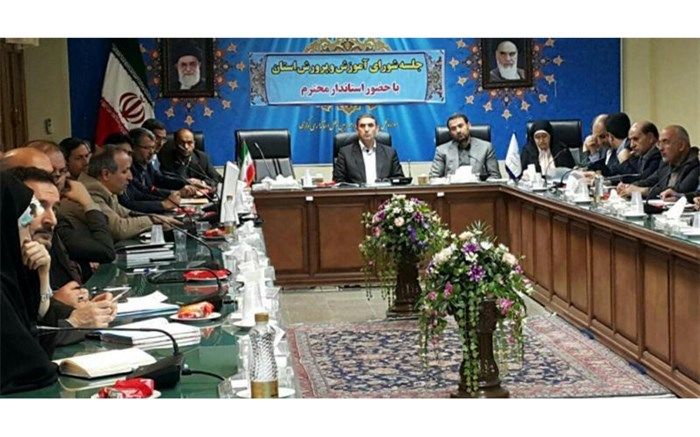 استاندار مرکزی: تقویت رشته ‌های فنی در آموزش و پرورش راهکار کاهش بیکاری است