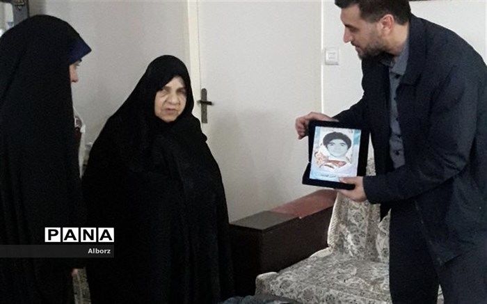 دیدار با خانواده شهید حسین فهمیده در روز بزرگداشت شهدا