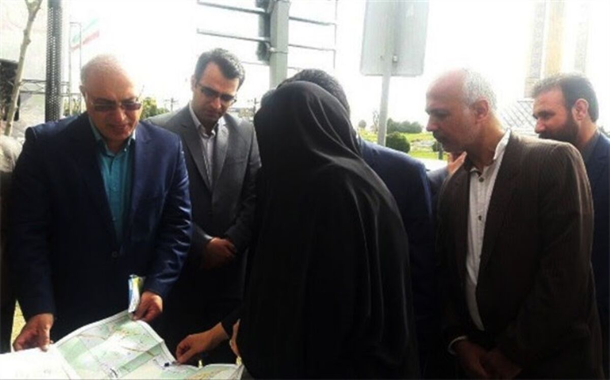 بازدید مدیر کل میراث فرهنگی استان تهران از غرفه های خدمات سفر نوروزی در اسلامشهر