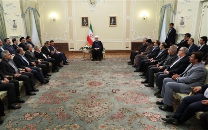 روحانی :هدف از تقویت پیام رسان‌های داخلی  فیلتر نیست