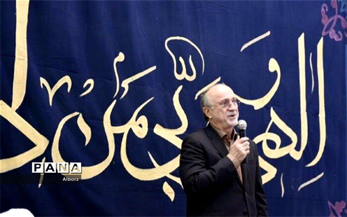 حضور استاندار البرز در جمع معتکفین مصلی و مسجد جامع کرج