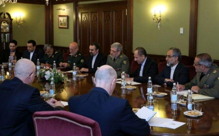 تاکید بر گسترش و توسعه روابط ایران و روسیه ‌در زمینه‌های دفاعی و نظامی