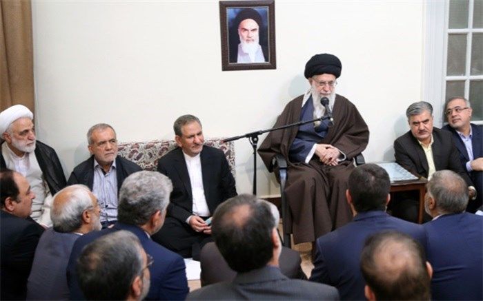 رهبرمعظم انقلاب: تعرض به امنیت و حریم مردم در پیام‌رسان‌های داخلی «حرام شرعی» است