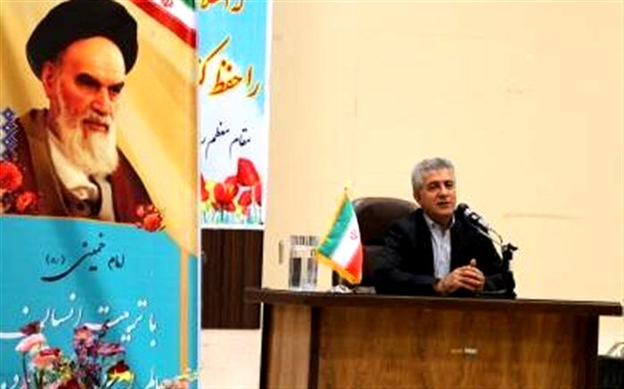 مدیرکل آموزش و پرورش چهارمحال و بختیاری: اولین حرکتی که ما را به مصرف کالای داخلی می‌رساند، فرهنگ‌سازی عمومی است