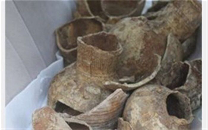 شهروند سیستان و بلوچستانی اشیاء هزاره سوم قبل از میلاد را به اداره میراث فرهنگی  این استان تحویل داد