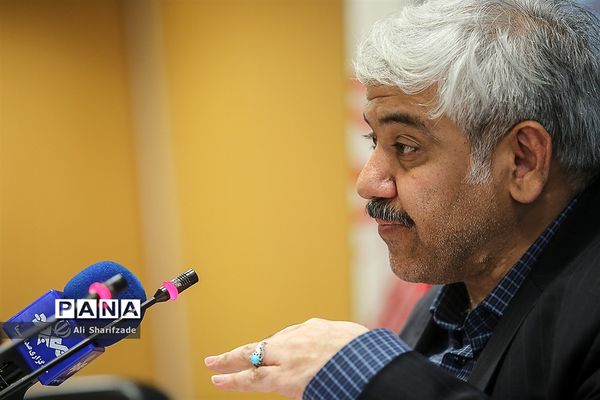 نشست خبری معاون توسعه مدیریت و پشتیبانی وزارت آموزش و پرورش