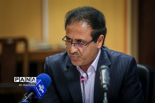 نشست خبری معاون توسعه مدیریت و پشتیبانی وزارت آموزش و پرورش