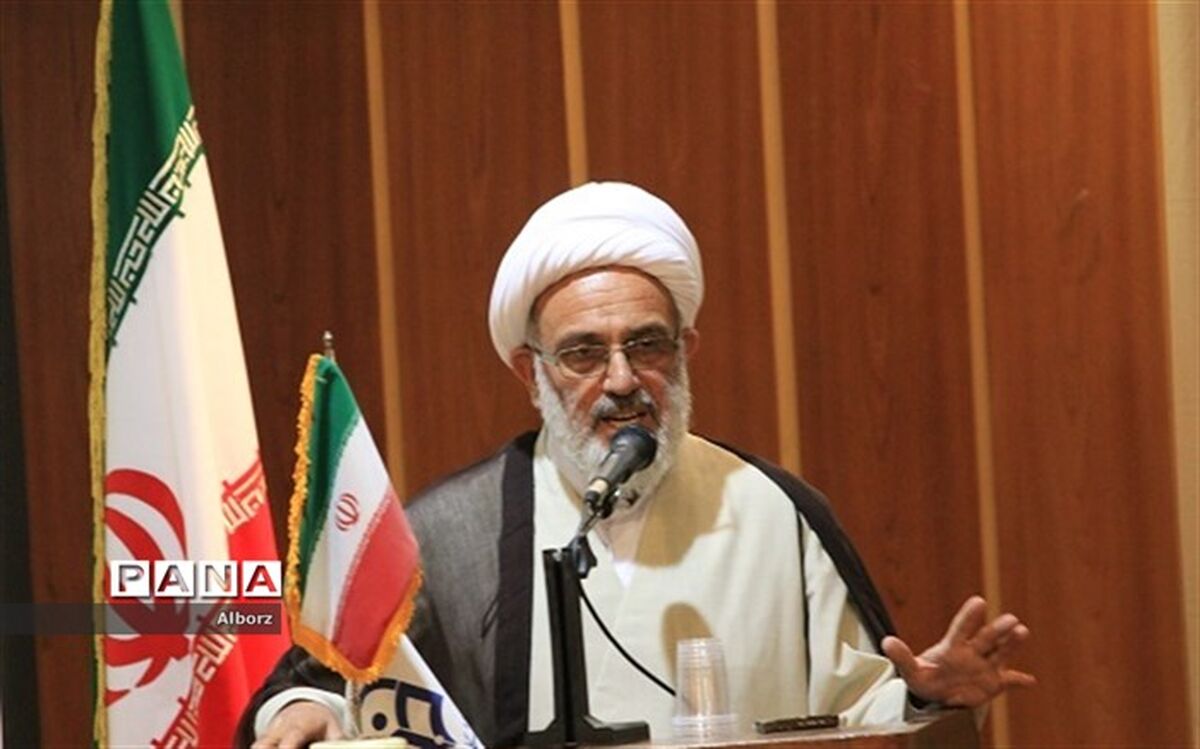 ترویج و آموزش اخلاق حکیمانه و بزرگوارانه در آموزش و پرورش  از اهمیت ویژه برخوردار است