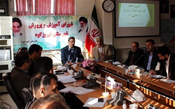 پرداختن به مسائل کلی راهکار حل مشکلات نیست