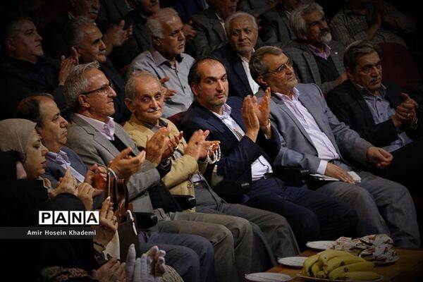 آیین تجلیل از بازنشستگان شهرداری کرج